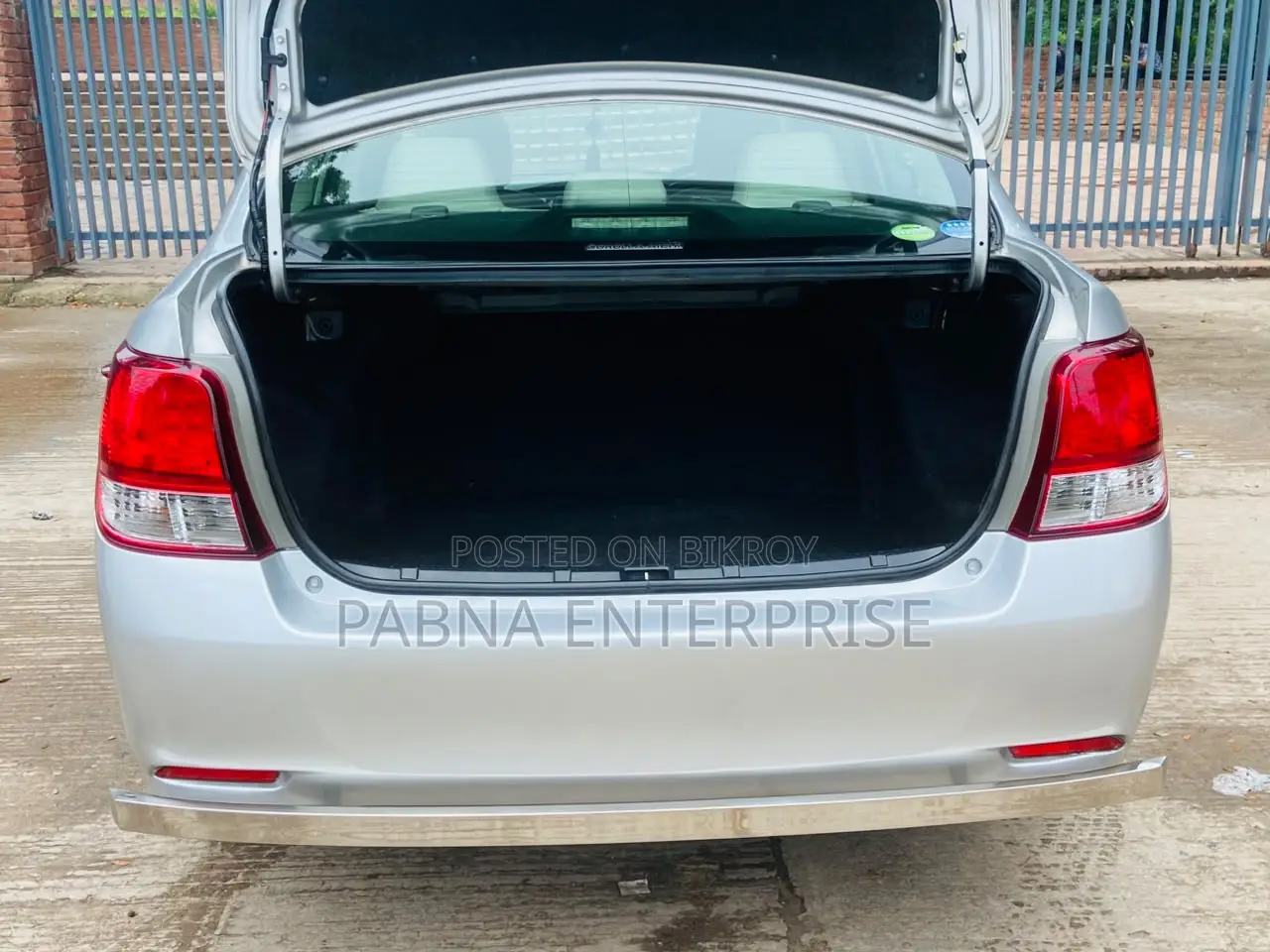 Toyota Axio 2012 Silver