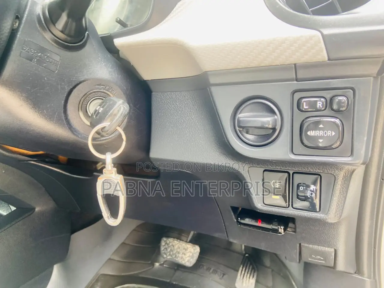 Toyota Axio 2012 Silver