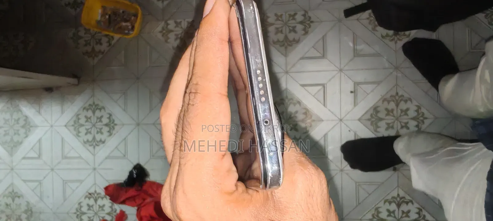 হনার ২০০ ২৫৬ জিবি হোয়াইট