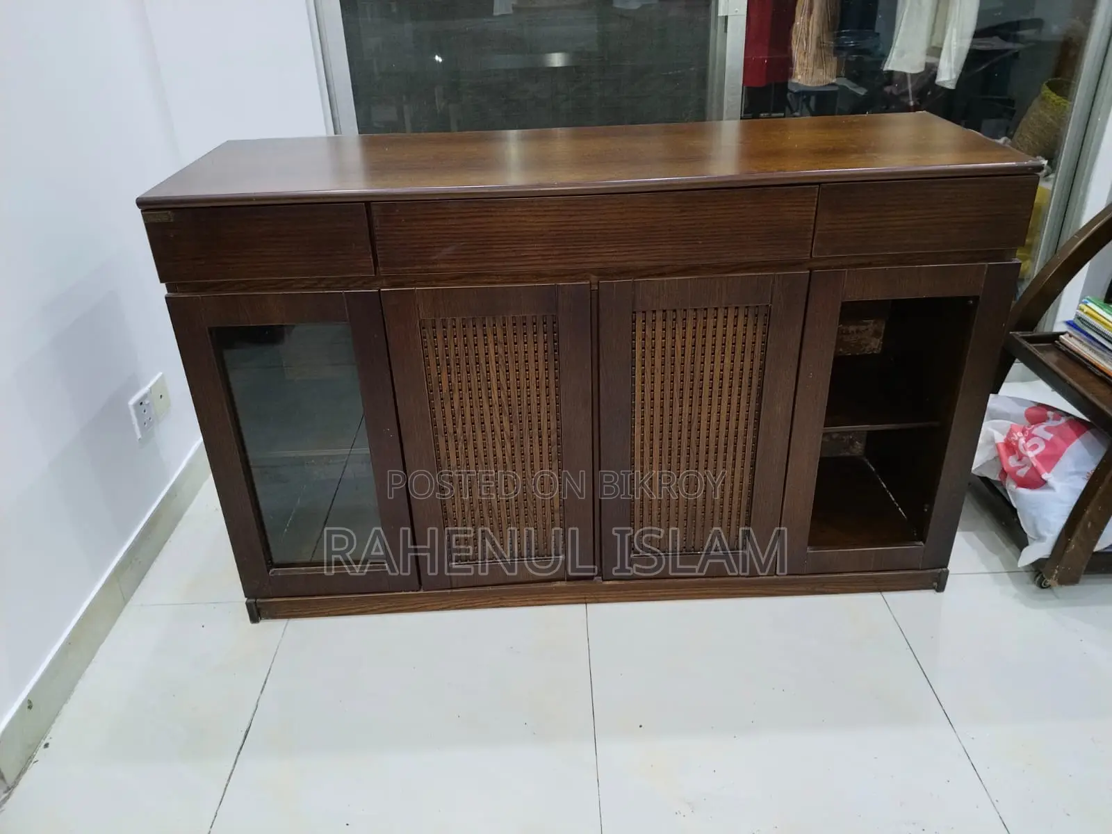 হাতিরঝিল ডাউন ক্যাবিনেট