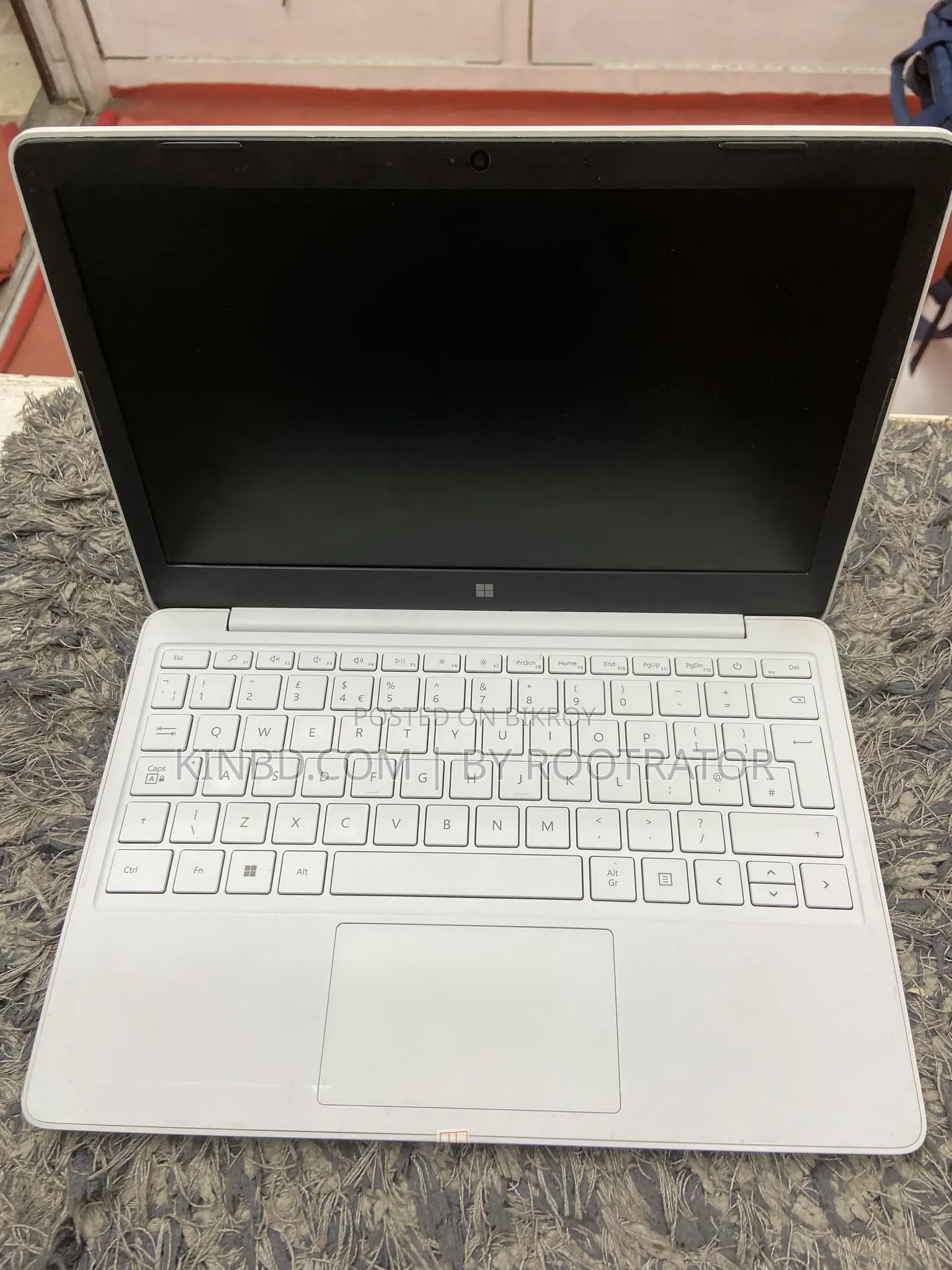 Laptop Microsoft Surface Laptop SE 8GB Intel Core I5 SSD 128GB