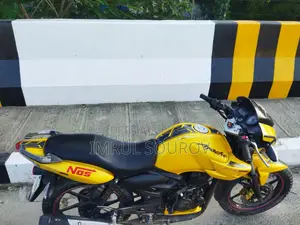 TVS Apache RTR 160 2V 2012 Yellow