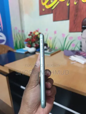 অ্যাপল আইফোন ১১ ৬৪ জিবি