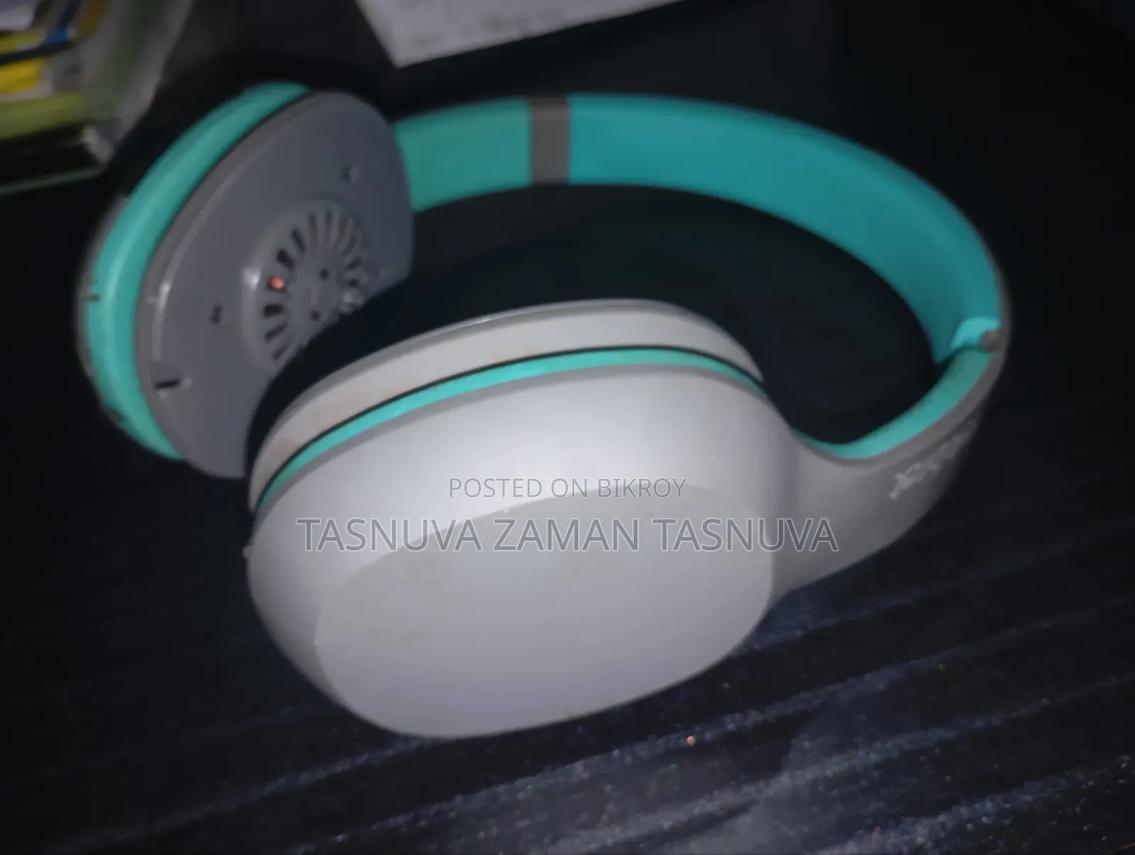 Headphones 🎧
