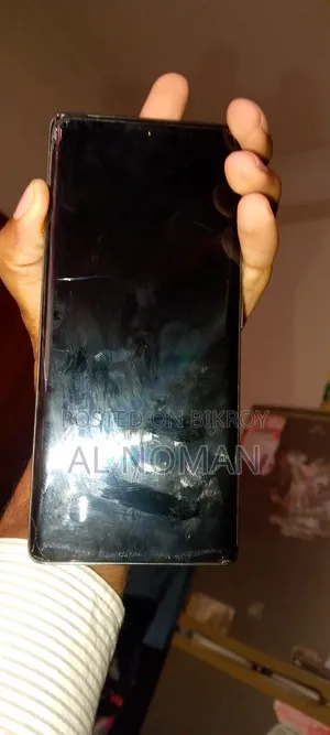 টেকনো ক্যামন ৪০ প্রো ৫জি ২৫৬ জিবি কালো