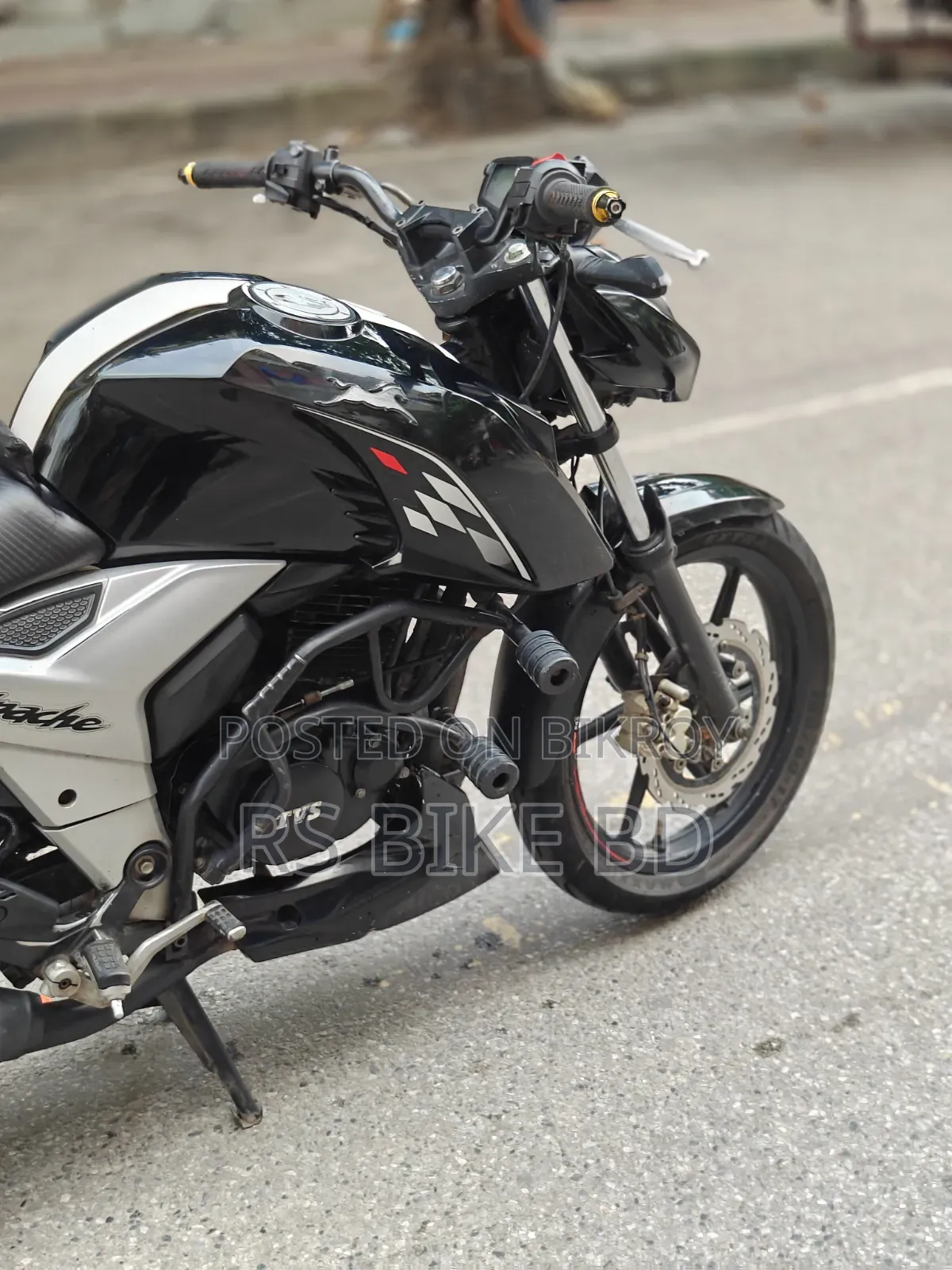 TVS Apache 160 4V 2022 Black