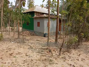 Urgent Plot Sell.