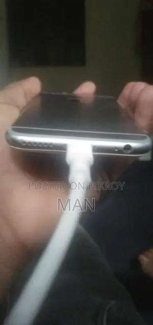 অ্যাপল আইফোন ৬এস ৬৪ জিবি হোয়াইট