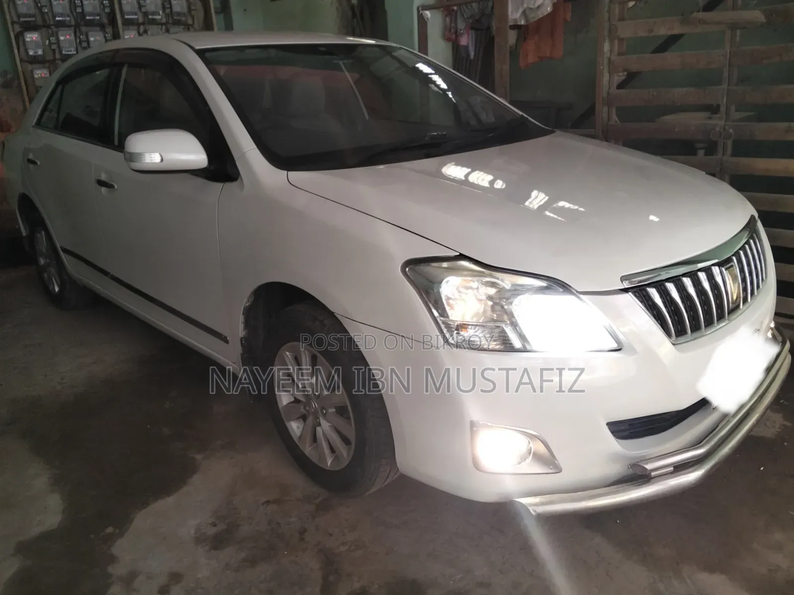 টয়োটা প্রিমো ২০১২ পার্ল