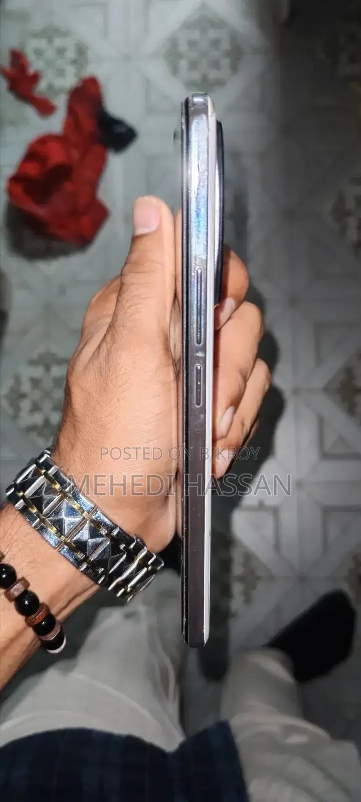 হনার ২০০ ২৫৬ জিবি হোয়াইট