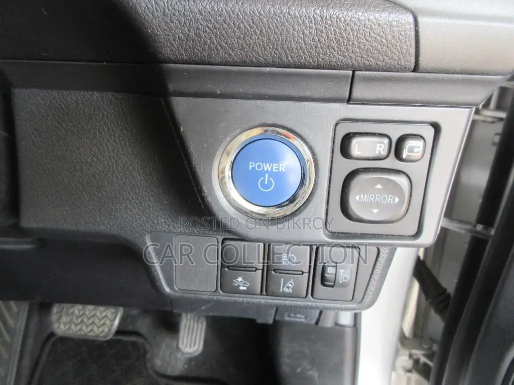 Toyota Axio 2021 Silver