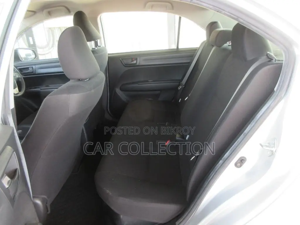 Toyota Axio 2021 Silver