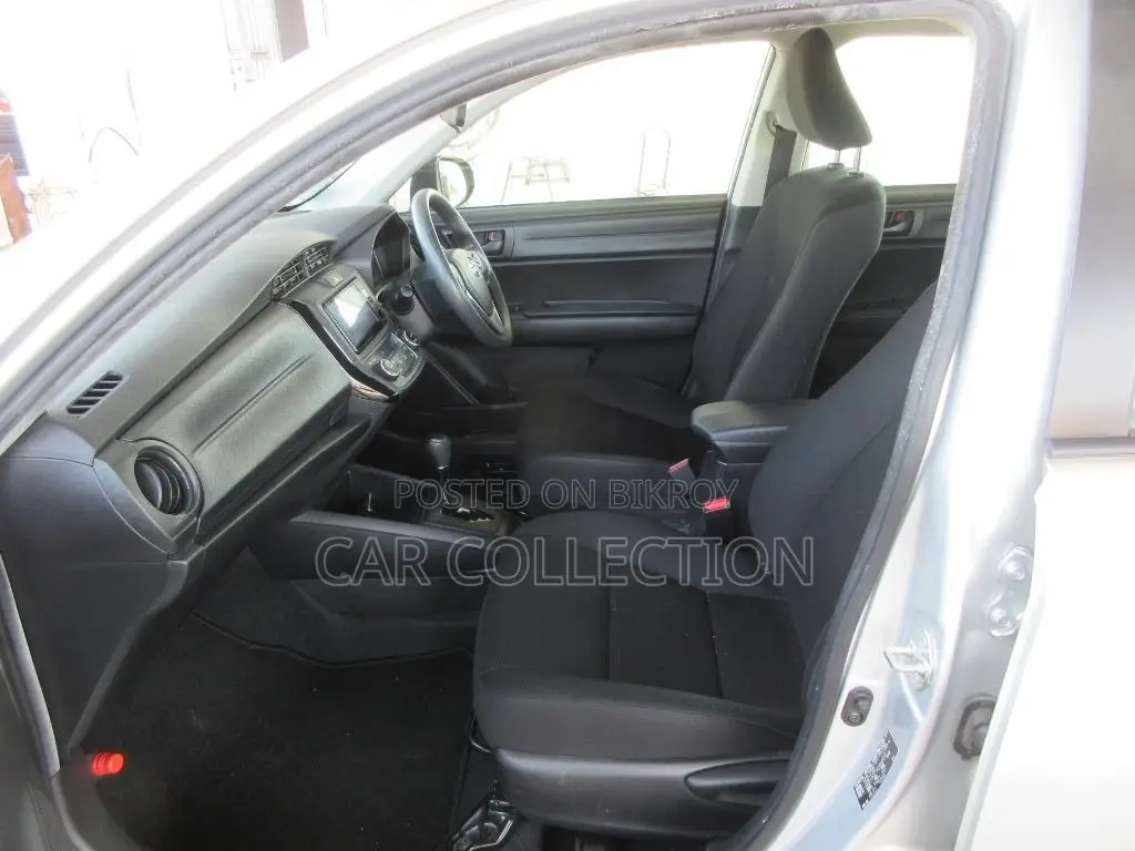 Toyota Axio 2021 Silver