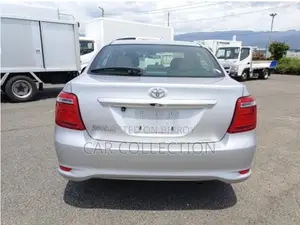 Toyota Axio 2021 Silver