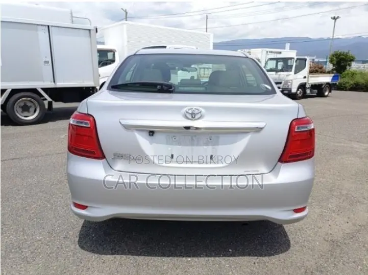 Toyota Axio 2021 Silver