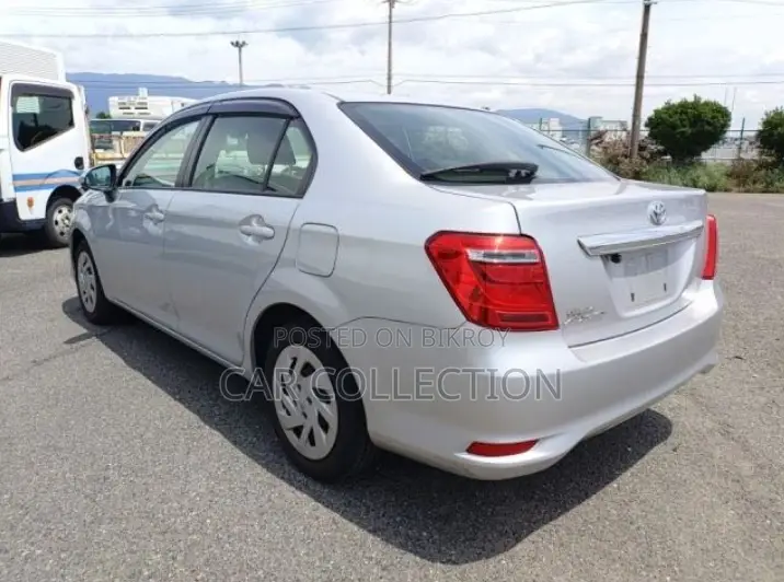 Toyota Axio 2021 Silver