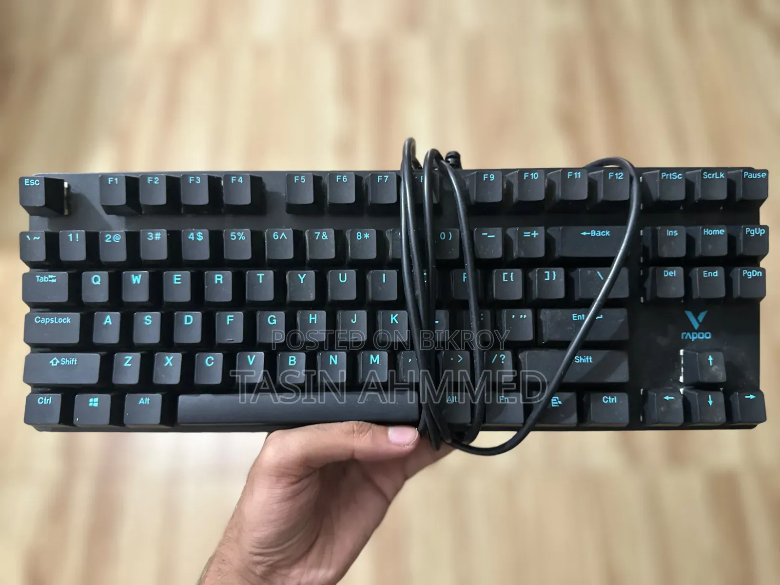 Rappo V500 Pro Mechanical Keyboard and 2 Item