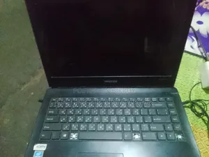Laptop 4GB Intel Celeron 1TB HDD
