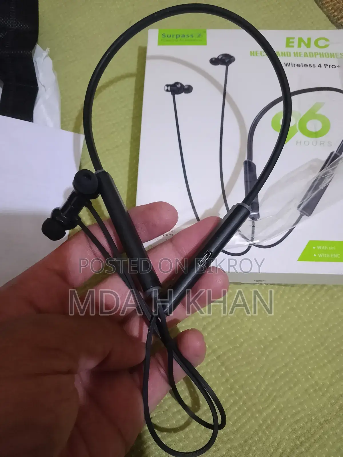 নেকব্যান্ড ৪ প্রো