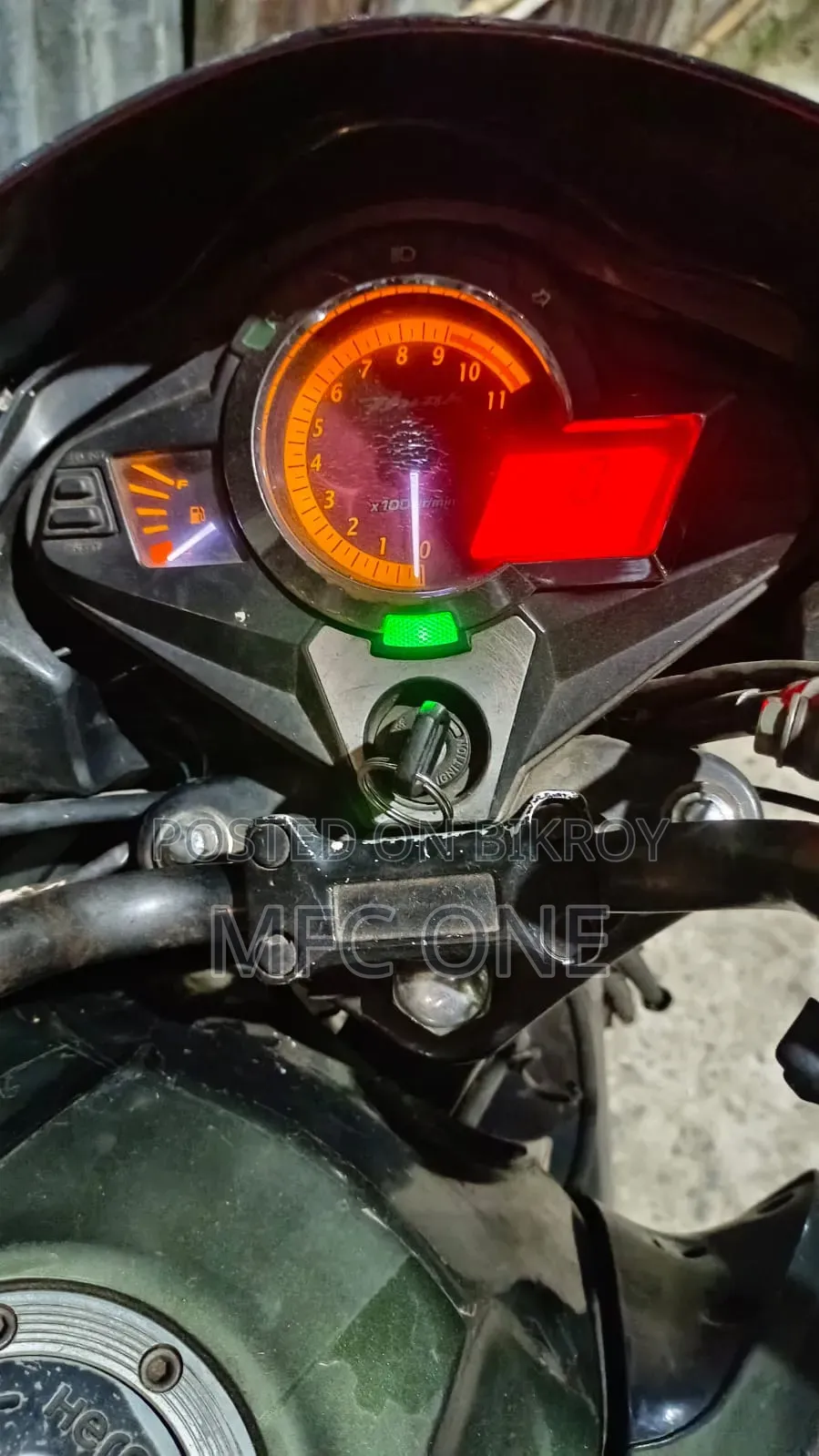হিরো হাংক ২০১৫ গ্রিন