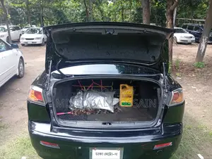 মিতসুবিশি ল্যান্সার ২০১৬ কালো