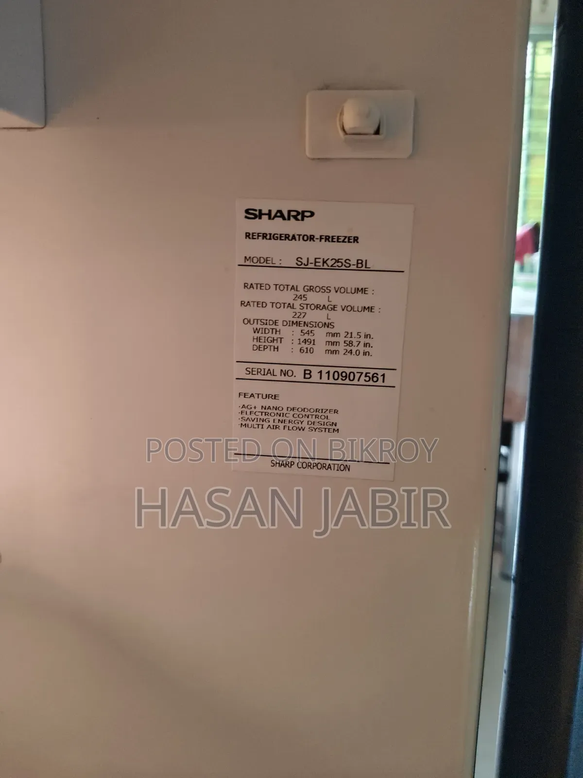 Sharp
Refrigerator-Freezer
Model:
Sj-Ek25s-Bl