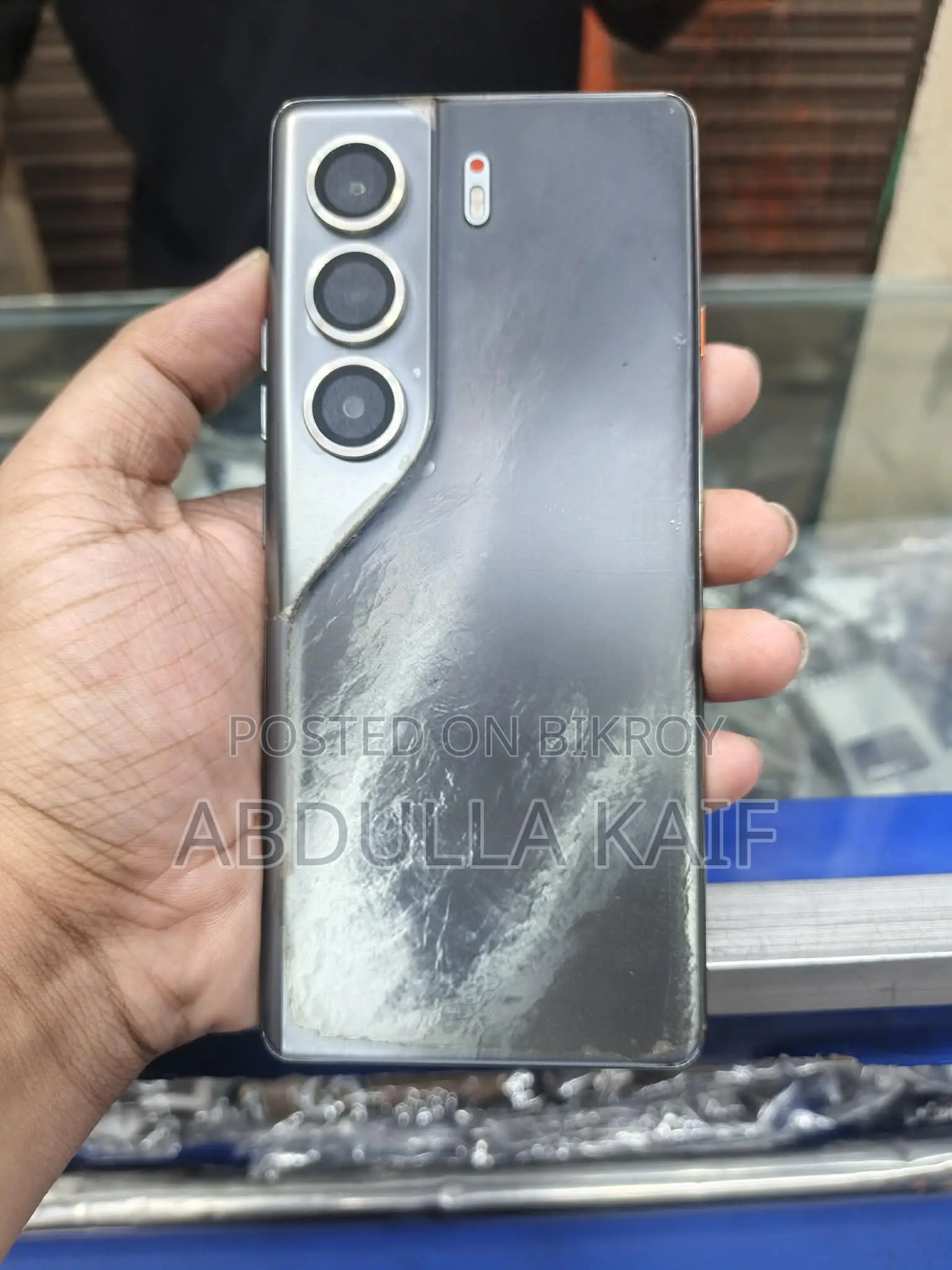 টেকনো ক্যামন ৪০ প্রো ৪জি ২৫৬ জিবি ব্ল্যাক