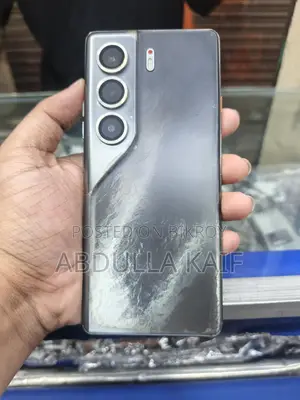 টেকনো ক্যামন ৪০ প্রো ৪জি ২৫৬ জিবি ব্ল্যাক