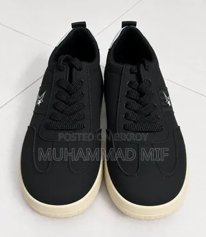 Black Sneakers
