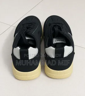 Black Sneakers