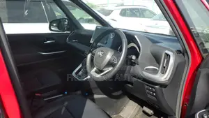 Toyota Noah 2022 Red
