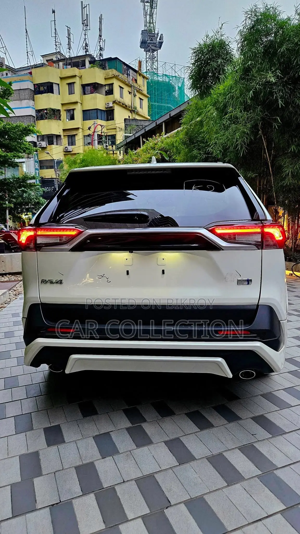 টয়োটা আরএভি৪ এক্সএলই প্রিমিয়াম ২০২১ পার্ল