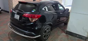 Honda Vezel 1.5 Two-Wheel Drive 2015 Black