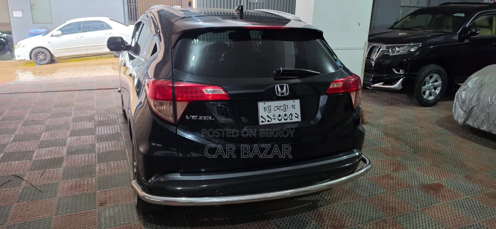 Honda Vezel 1.5 Two-Wheel Drive 2015 Black