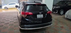 Honda Vezel 1.5 Two-Wheel Drive 2015 Black