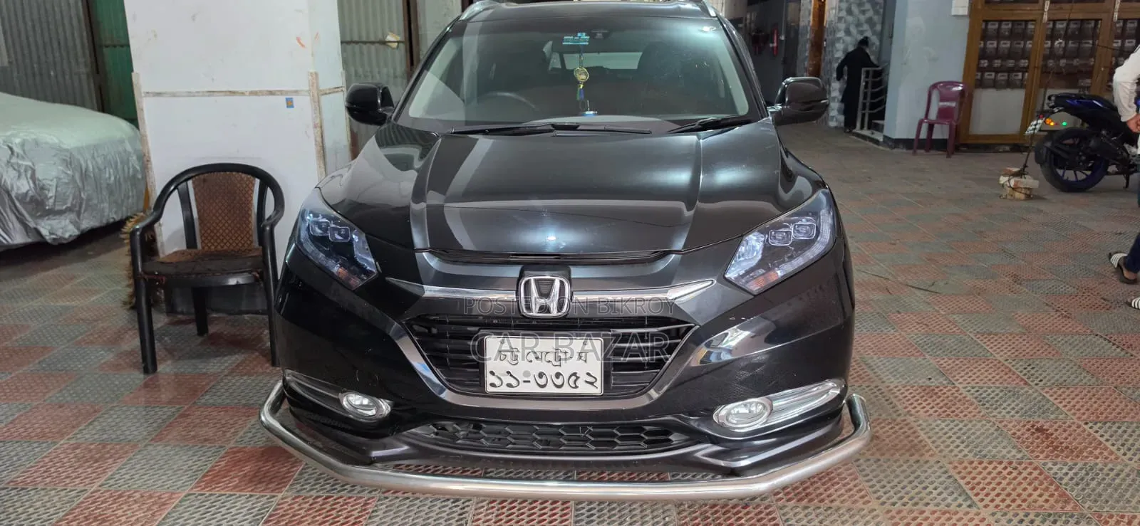 Honda Vezel 1.5 Two-Wheel Drive 2015 Black