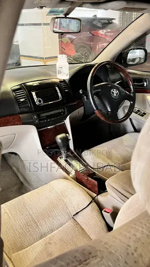 টয়োটা প্রমিও ২০০২ গোল্ড