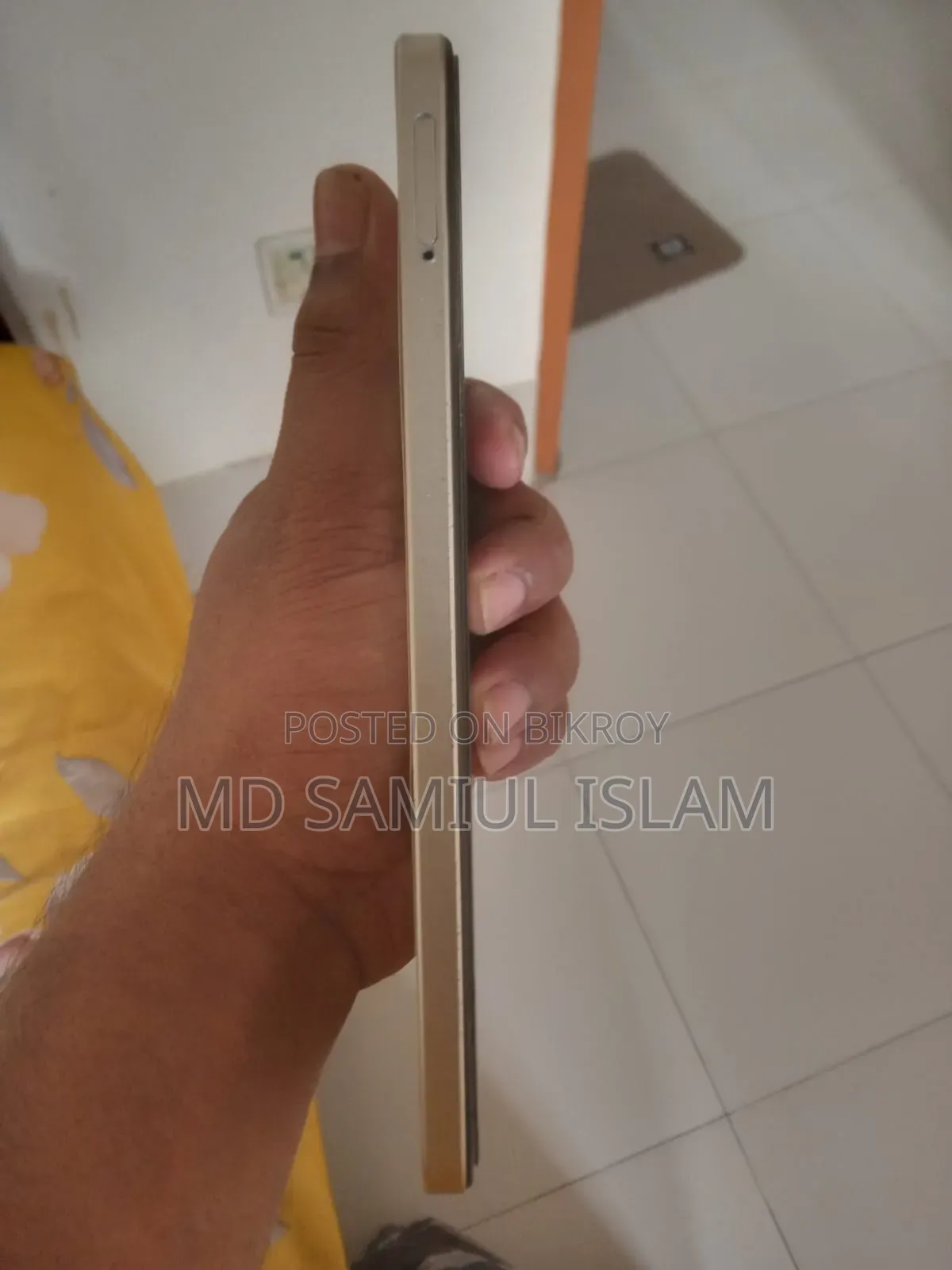 রিয়েলমি সি৫৩ ১২৮ জিবি কমলা