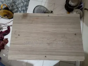 ফোল্ডিং টেবিল