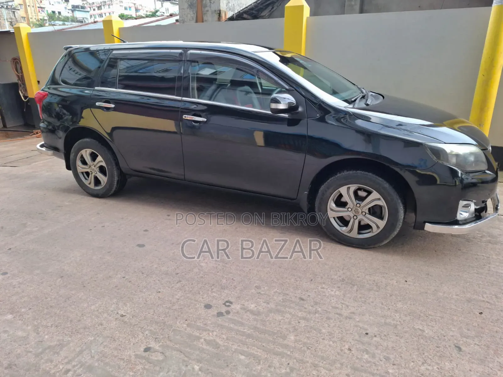 টয়োটা করোলা ফিল্ডার ১.৫ পেট্রোল এফডব্লিউডি ২০১০ কালো