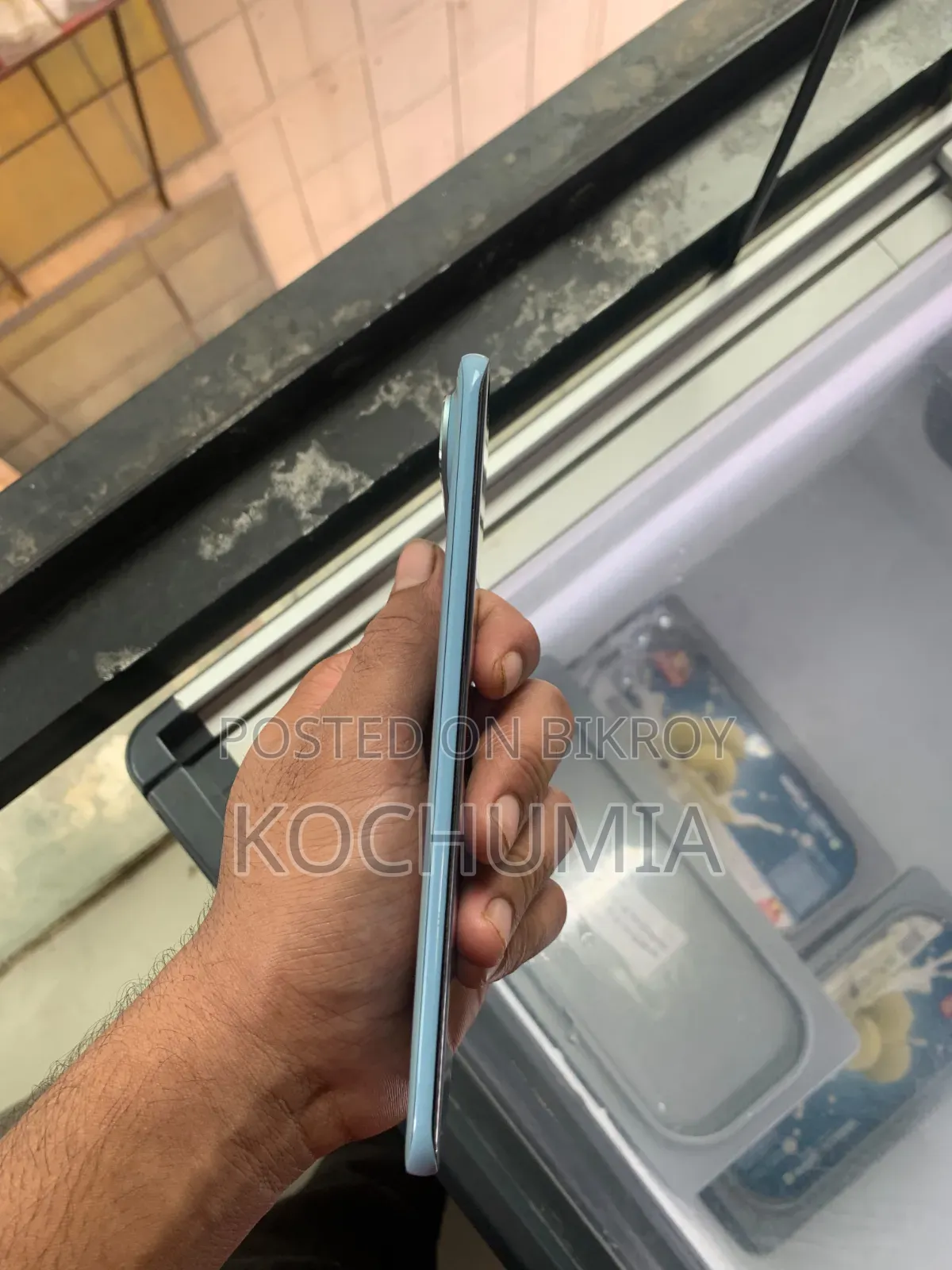 টেকনো পোভা স্লিম ৫জি ২৫৬ জিবি নীল