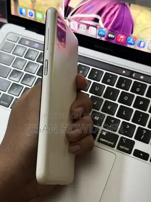 স্যামসাং গ্যালাক্সি এম১২ ১২৮ জিবি হোয়াইট