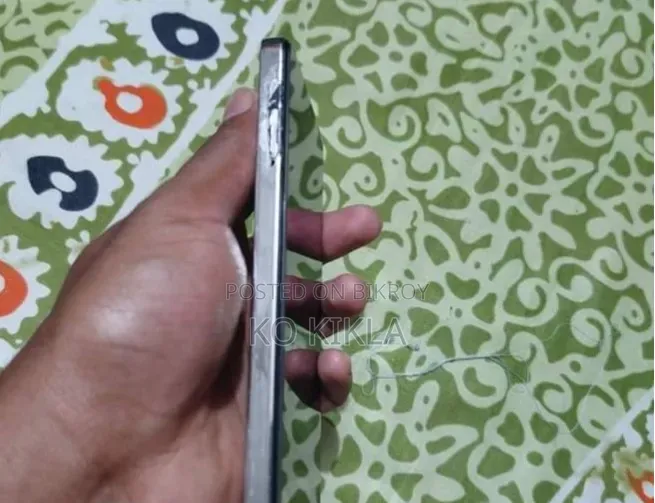 টেকনো ক্যামন ২০ ২৫৬ জিবি