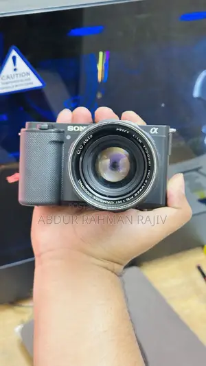 Vintage Petri 55mm F/1.8 Portrait Lens (Built-in Sony E-Mount)