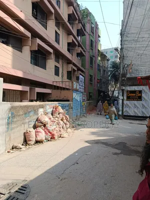 10-Bedroom House in Monipuri Para, Farmgate for Sale