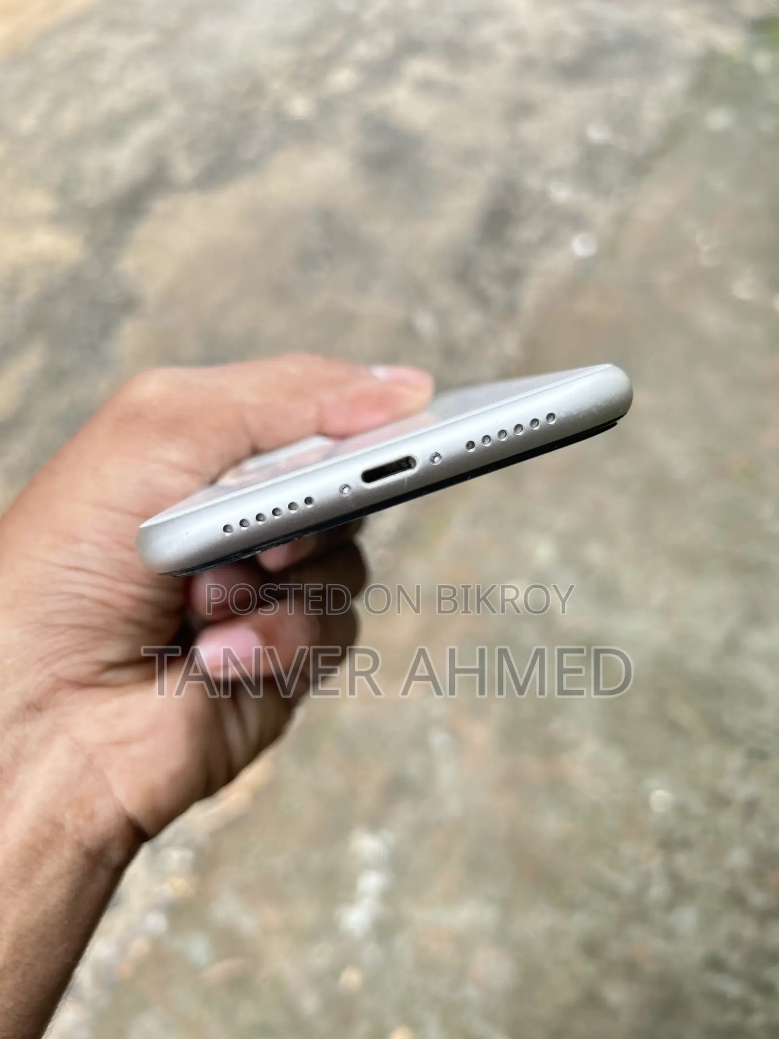 অ্যাপল আইফোন ১১ ৬৪ জিবি হোয়াইট