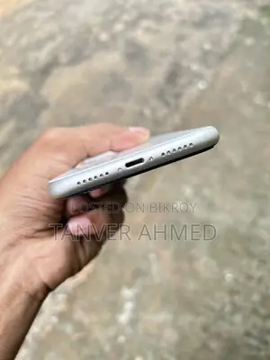 অ্যাপল আইফোন ১১ ৬৪ জিবি হোয়াইট
