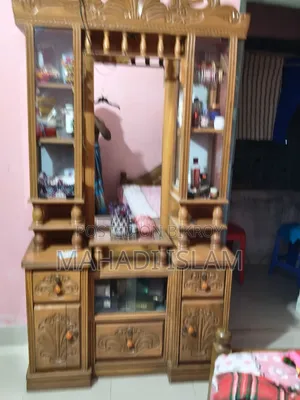 ড্রেসিং টেবিল