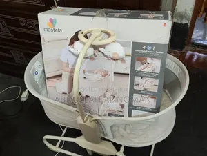 Mastela 4in1 Multifunctional Bassinet Auto Swing