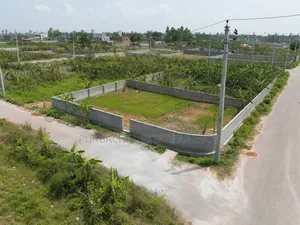৩ কাটা দক্ষিণ-পূর্ব কর্নার প্লট ৫৪ ফুট রাস্তা সহ, সেক্টর ১৫